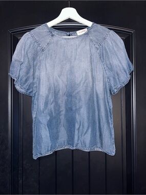 Evereve Washed Chambray Short Sleeve Blouse - Light Blue